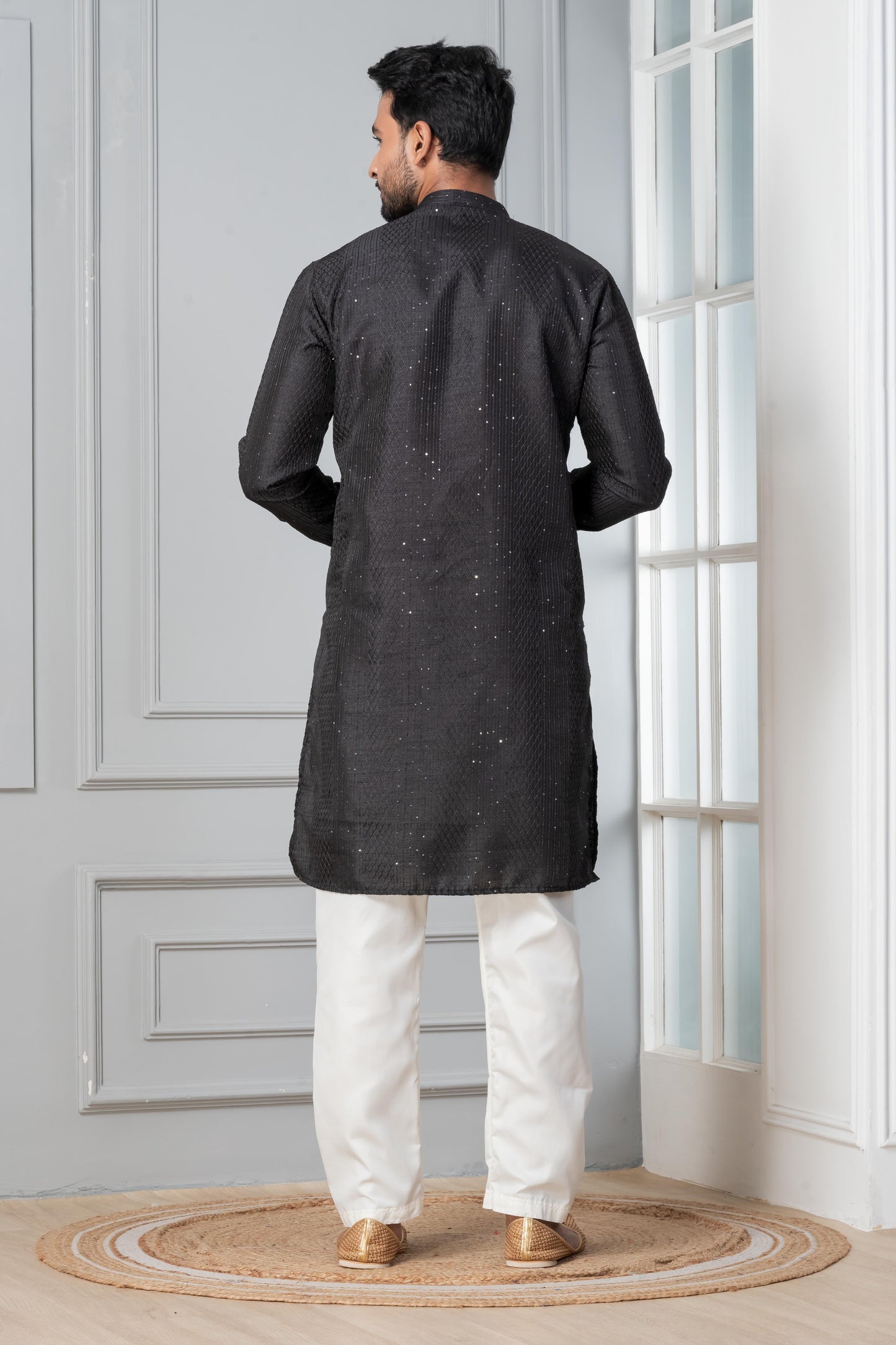Bel Buti Patterned Kurta